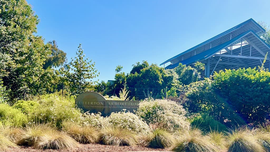 Fullerton Arboretum Sign